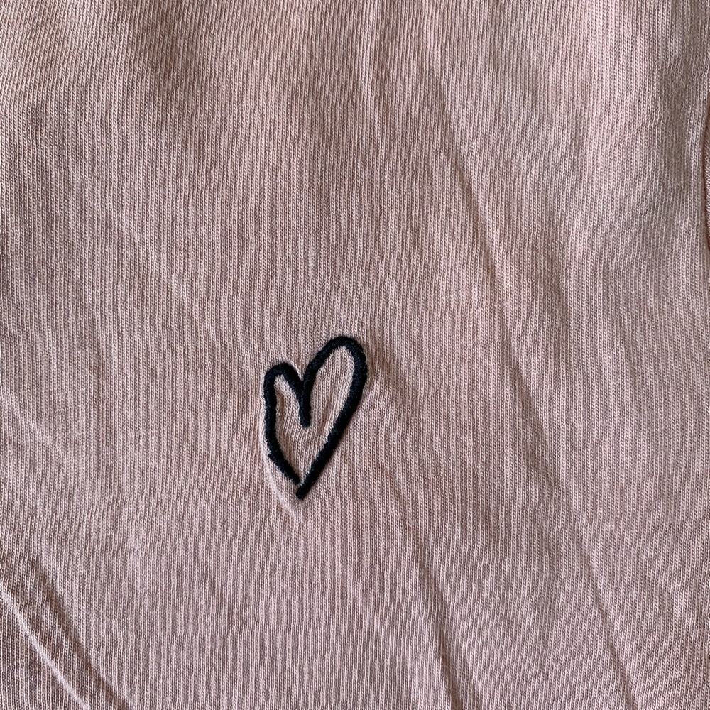H&M Divided Tee - Picture 2 of 5